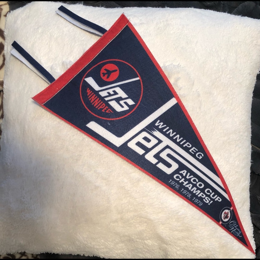 Winnipeg Jets Pennant with Classic Logo